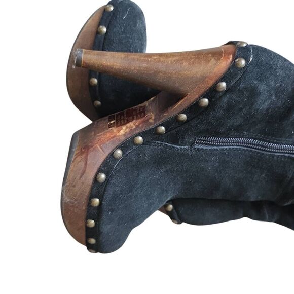 Bakers Women's Size 6.5 Suede Knee High Studded High Heel Boots - Picture 4 of 7